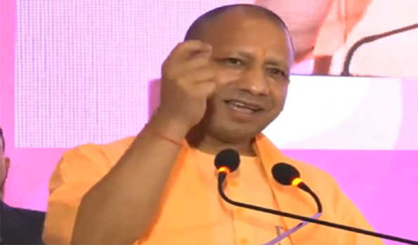 योगी के अर्थ मंत्र का कायल हुआ सोशल मीडिया