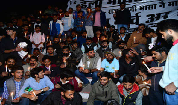 राजस्थानी को राजभाषा का दर्जा दिलाने के लिये जयपुर में हुई सभा एवं केंडल मार्च