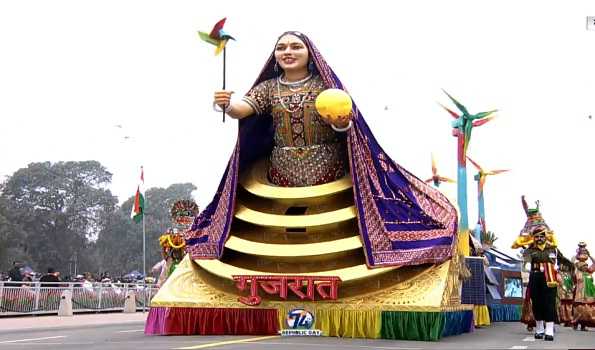 Gujarat tableau showcases resplendent confluence of cultural tradition & scientific orientation