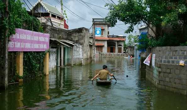 वियतनाम में बाढ़ के कारण नौ लोगों की मौत