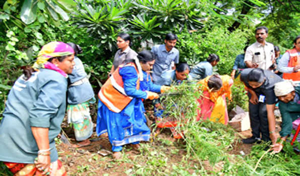 सौंदर्यराजन ने राजभवन में ‘श्रमदान’ स्वच्छता अभियान का किया नेतृत्व
