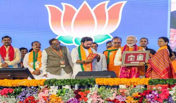 मोदी ने 13,500 करोड़ से अधिक की परियोजनाओं की रखी आधारशिला