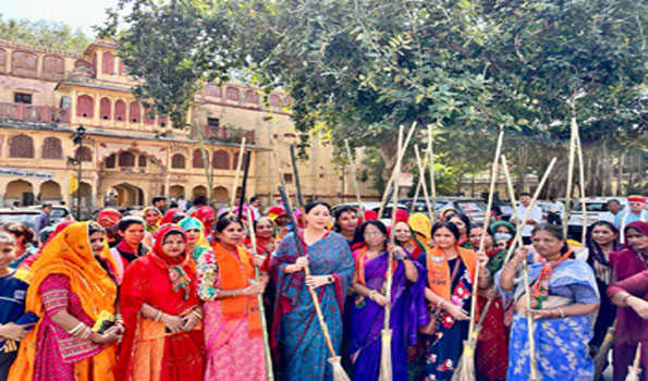 स्वच्छता को अपनी दिनचर्या का बनाएं भाग: दीया