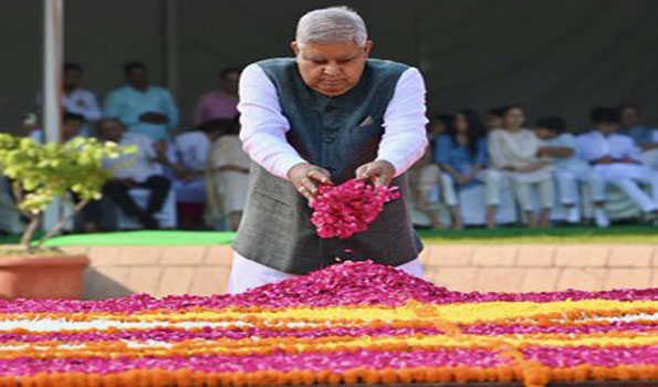 धनखड़ ने दी पूर्व प्रधानमंत्री शास्त्री को पुष्पांजलि