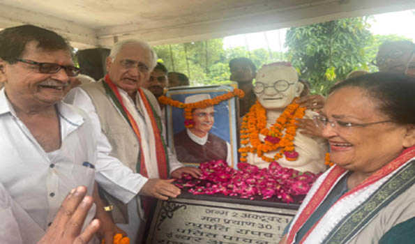 कांग्रेस का आतंकवाद से,समझौता करने का तो सवाल ही नहीं पैदा होता: सलमान खुर्शीद