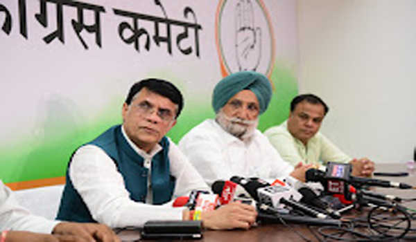 मोदी के भ्रष्टाचार के बयान पर खेड़ा का पलटवार