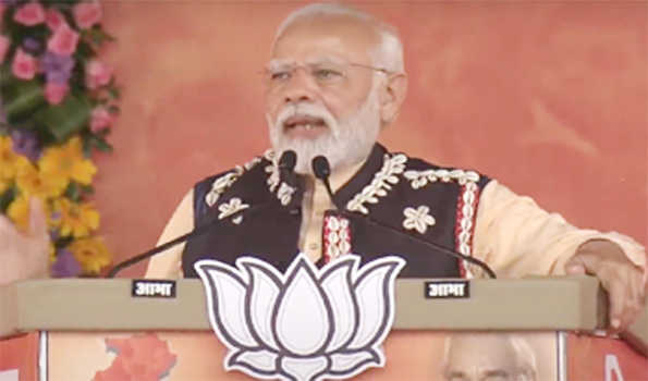 कांग्रेस देश के हिन्दुओं और गरीबों को बांटने का कर रही कुचक्र- मोदी
