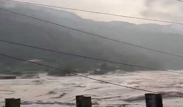 उत्तरी सिक्किम में बादल फटने से भीषण बाढ़, 23 सैन्यकर्मियों के लापता होने की खबर