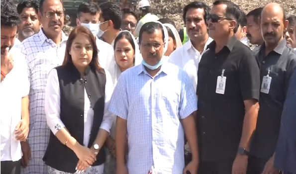 केजरीवाल ने ओखला लैंडफिल साइट का किया दौरा