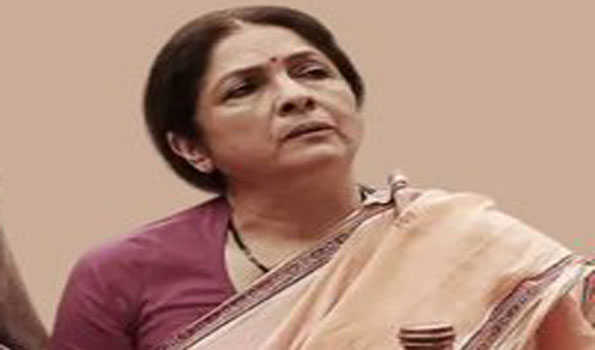 बरेली में फिल्म अभिनेत्री नीना गुप्ता को एयरपोर्ट वीआईपी लाउंज में नहीं मिली एंट्री