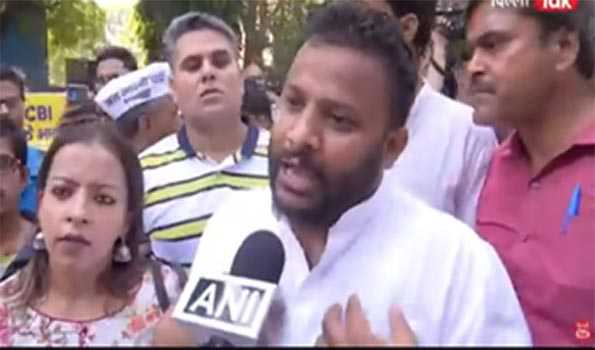 संजय सिंह की गिरफ्तारी के खिलाफ ‘आप’ का प्रदर्शन