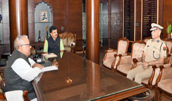 मिश्र ने दिए महिला अपराधों की रोकथाम के लिए प्रभावी कदम उठाने के निर्देश
