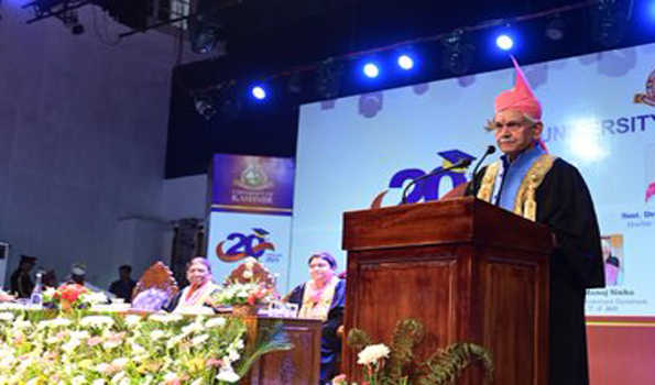 सीखना पेशेवर करियर में आलोचनात्मक, विश्लेषणात्मक सोच को बढ़ावा देता है: मनोज सिन्हा