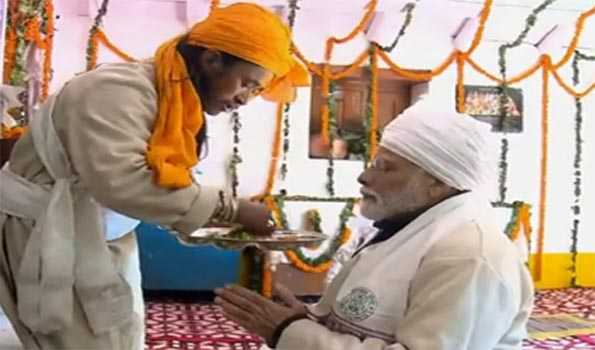 मोदी पिथौरागढ़  पहुंचे , पार्वती कुंड में की पूजा अर्चना