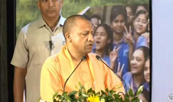नए शिक्षकों की नियुक्ति होने तक सेवानिवृत्त शिक्षकों की लें सेवा: योगी