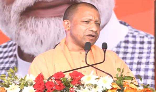 योगी का राहुल पर निशाना,पहले सांसद सिर्फ वोट लेने आते थे