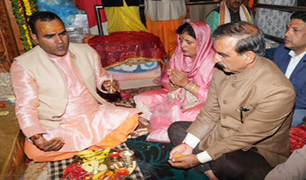 नवरात्र पर सुक्खू ने तारा देवी मन्दिर में की पूजा-अर्चना
