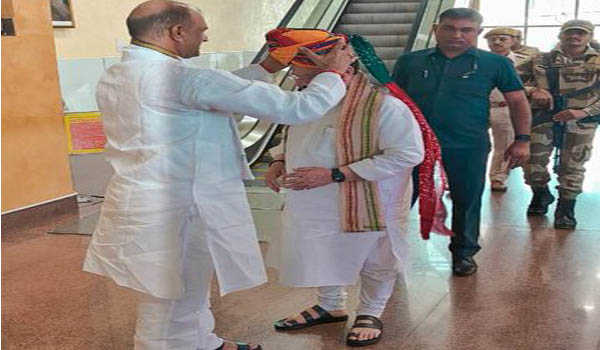 नड्डा का उदयपुर पहुंचने पर किया गया जोरदार स्वागत