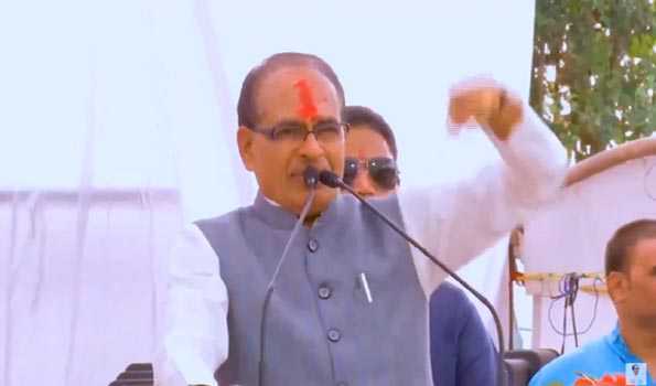 विपक्षी दल के दुष्प्रचार से सावधान रहें मतदाता: शिवराज