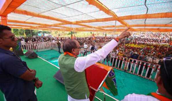 थांदला में स्वंयभू माता लोक बनाएंगे: शिवराज