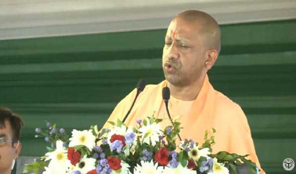 महिलाओं का विकास हमारी प्राथमिकता: योगी