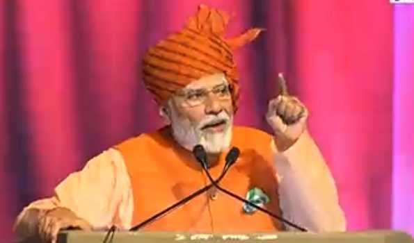 मोदी ने द्वारका में देखी रामलीला, समाज में भेदभाव दूर करने के संकल्प का किया आह्वान