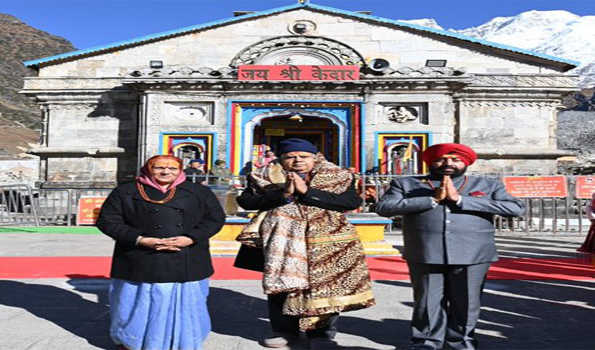 बाबा केदारनाथ के दर्शन कर अभिभूत हुए धनखड़