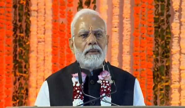 संस्कृत जानने को पिछड़ापन मानते हैं कुछ लोग, ऐसी मानसिकता के लोग होंगे परास्त : मोदी