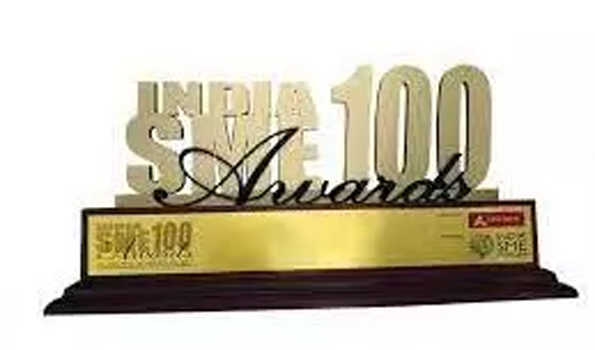 एक्सिस बैंक और इंडिया एसएमई फोरम ने प्रदान किए ‘एसएमई-100’ अवार्ड्स