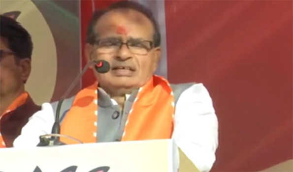 प्रियंका पर गलतबयानी का आरोप लगाया शिवराज ने