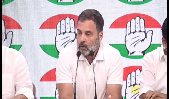 विपक्षी नेताओं की जासूसी करवा रही है सरकार  : राहुल