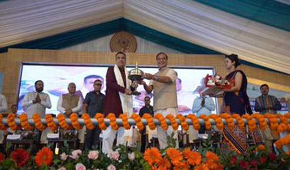 गडकरी ने 26 एनएच परियोजनाओं का उद्घाटन व शिलान्यास किया