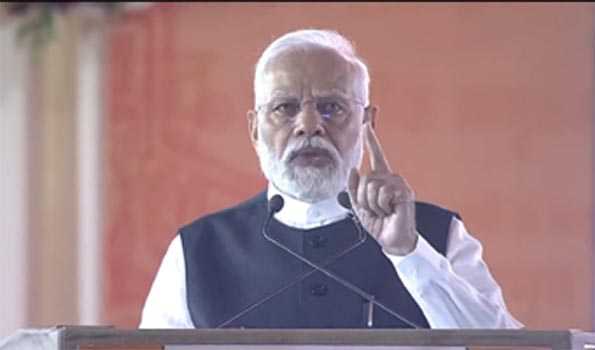 अमृत वाटिका और अमृत महोत्सव स्मारक का शिलान्यास किया मोदी ने