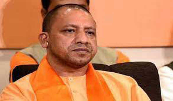 योगी ने वाराणसी में भाजपा पदाधिकारियों से की विकास पर चर्चा