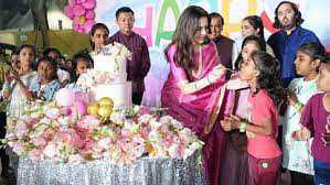 नीता अंबानी ने 60वां जन्मदिन तीन हजार बच्चों संग मनाया