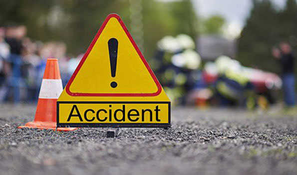 खरगोन में बस दुर्घटनाग्रस्त होने से 32 घायल