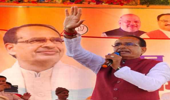 कमलनाथ का मॉडल डिफेक्टिव, अगर आ गया तो प्रदेश बीमारू बन जाएगा: शिवराज