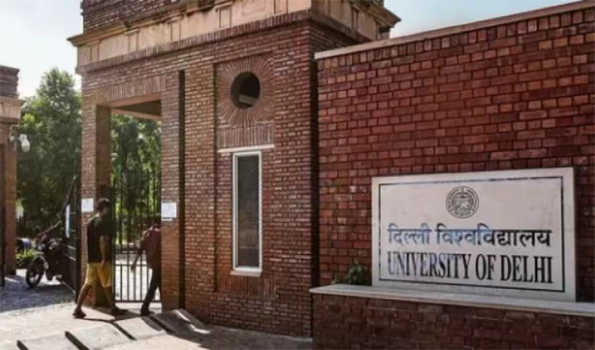 डूसू ने डीयू में निशुल्क शटल बस सेवा शुरू करने की मांग की