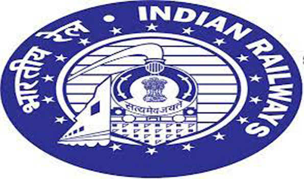 रेलवे ने त्योहारों पर 26 लाख अतिरिक्त बर्थ उपलब्ध करायीं