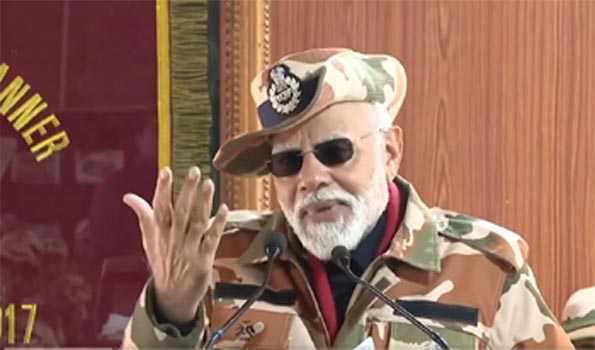 मोदी सैनिकों के साथ दिवाली पर हिमाचल के लेप्चा में,जवानों के प्रति आभार जताया
