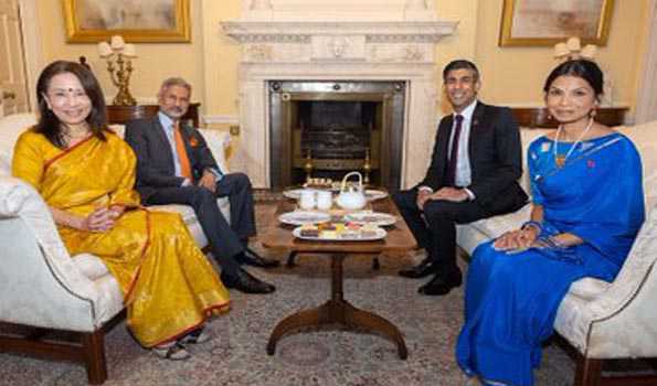 सुनक से दिवाली के अवसर पर लंदन में मिले जयशंकर, मोदी का शुभकामना संदेश दिया