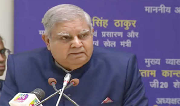 विश्वसनीयता मीेडिया की सबसे बड़ी चुनौती: धनखड़
