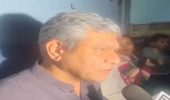 रेल मंत्री ने नयी दिल्ली स्टेशन का दौरा कर छठ व्यवस्था का जायजा लिया