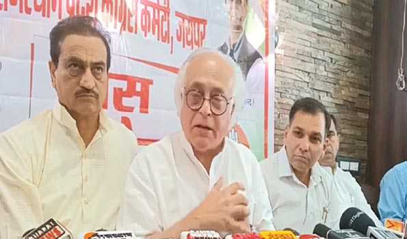मोदी झूठ का जगतगुरु-रमेश