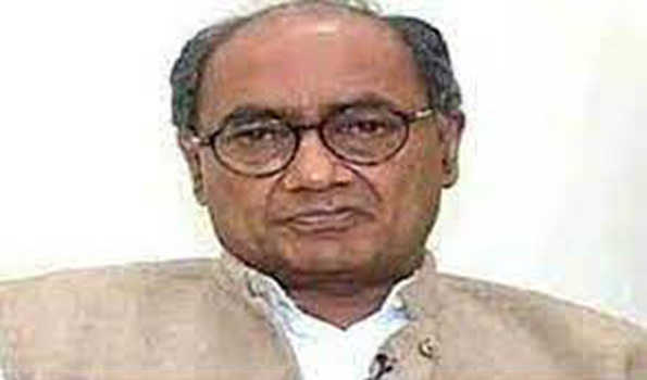 कांग्रेस प्रत्याशी के सहयोगी की कथित हत्या का मामला, दिग्विजय उतरे सड़क पर