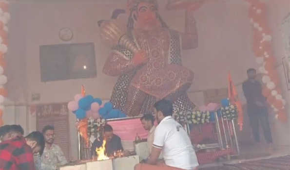 झांसी :क्रिकेट विश्वकप के फाइनल में भारत की जीत को हो रहा हवन-पूजन और प्रार्थना