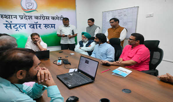 राहुल ने कांग्रेस की जीत के लिए दिन-रात मेहनत कर रही टीम का बढ़ाया हौसला