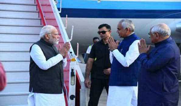 विश्वकप फाइनल मैच देखने स्टेडियम पहुंचे मोदी