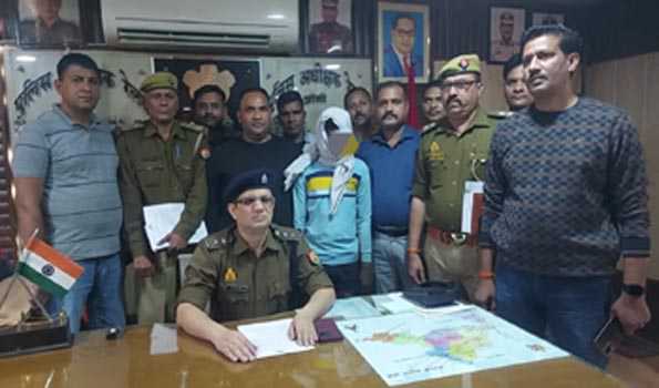 पुलिस हिरासत से फरार अभियुक्त दो माह बाद चढ़ा झांसी जीआरपी के हाथ
