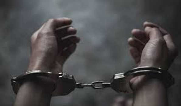 पाकिस्तान में यात्रियों से लूटपाट करने वाली 